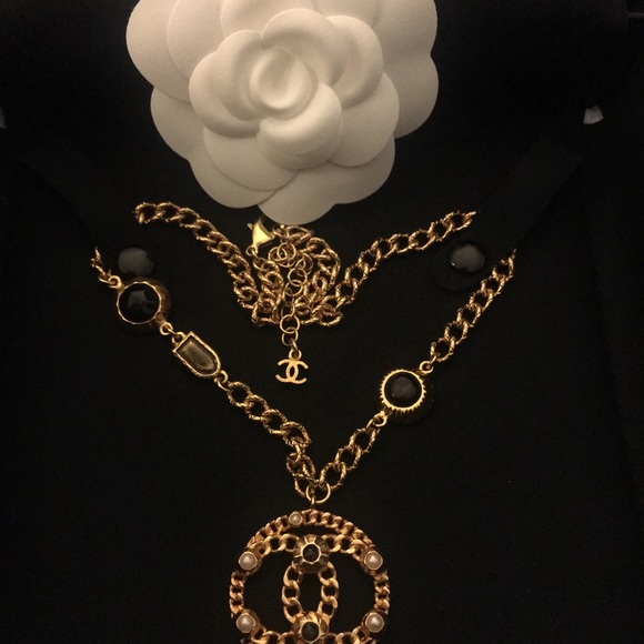 💯 Guaranteed Authentic 18K gold Chanel Necklace - Picture 6 of 8